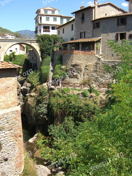 Italy Houses River Tuscany Winding