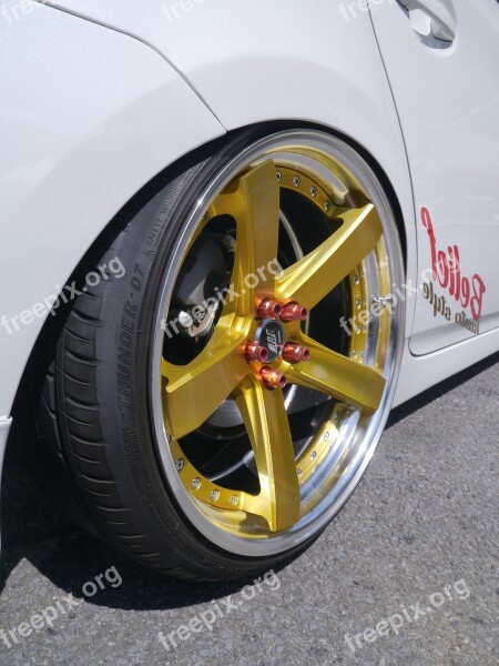 Toyota Vehicles Hybrid Wheel Tire Gold