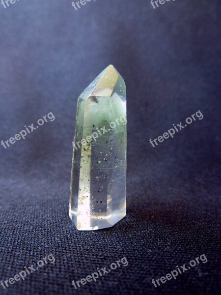 Rock Crystal Glassy Green Gem Top Clear To White