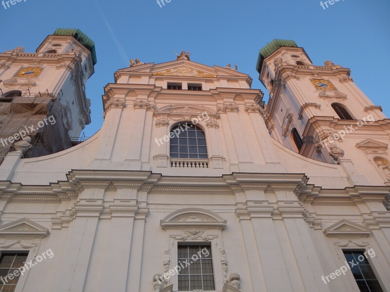 Budapest Church Abroad Free Photos