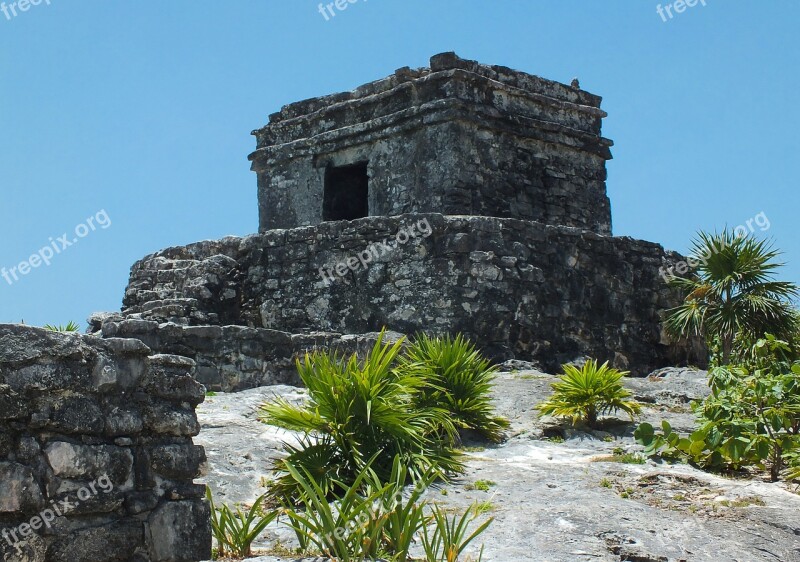 Mexico Tulum Temple Maya Ruins