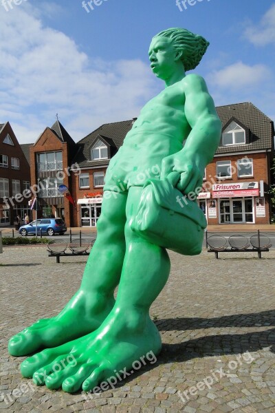 Traveling Giant In Wind Westerland Statue Green Railway Station