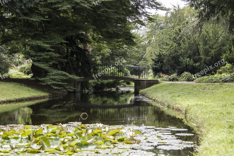 Pond Bridge Park Castle Park Green