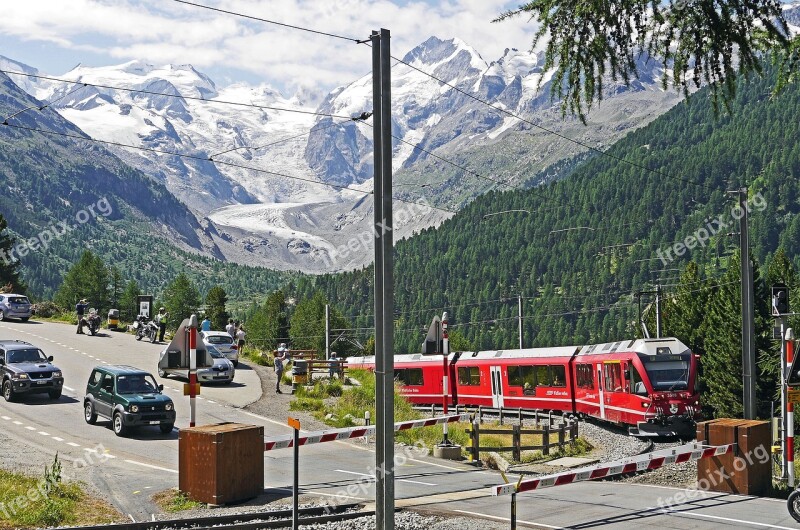 Bernina Railway Bernina Massively Pass Road Montebello-curve Level Crossing