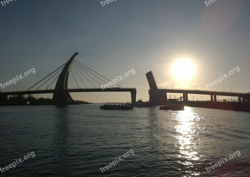 Taiwan Pingtung 鵬 灣 Cross-sea Bridge Hai Bian Open Bridge