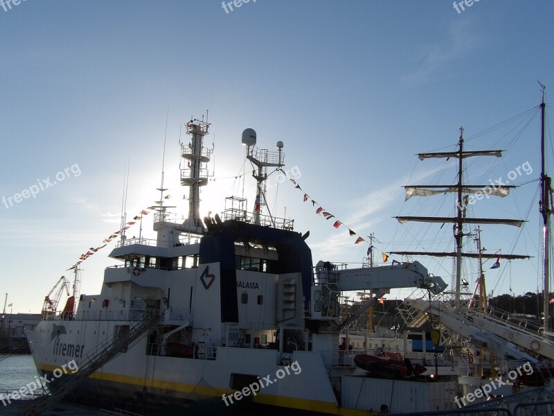 Oceanographic Vessel Ifremer Scientist Free Photos