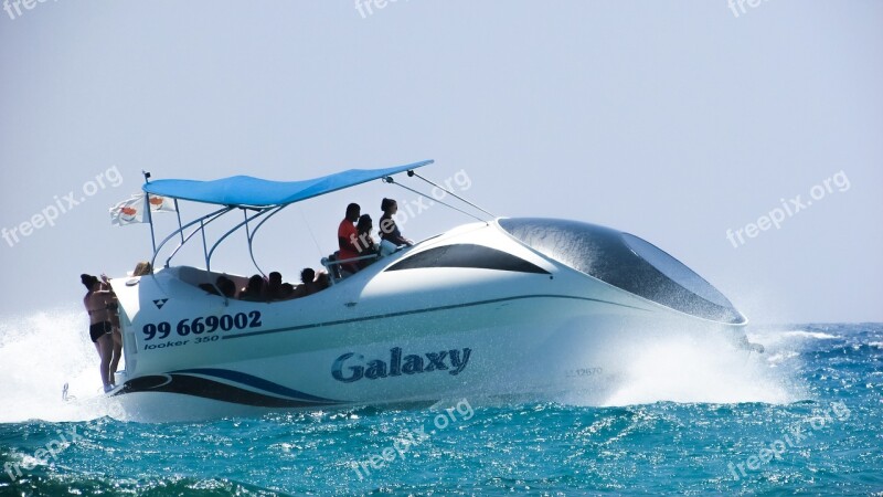 Speed Boat Cruise Boat Sea Vacation Summer