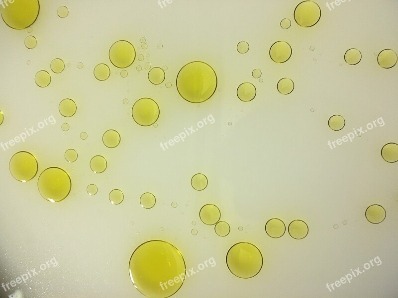 Circles Design Yellow Oil Liquid