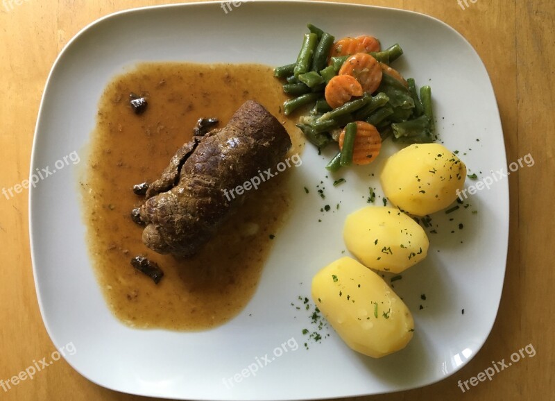 Roulades Beef Irish Potatoes Vegetables Eat