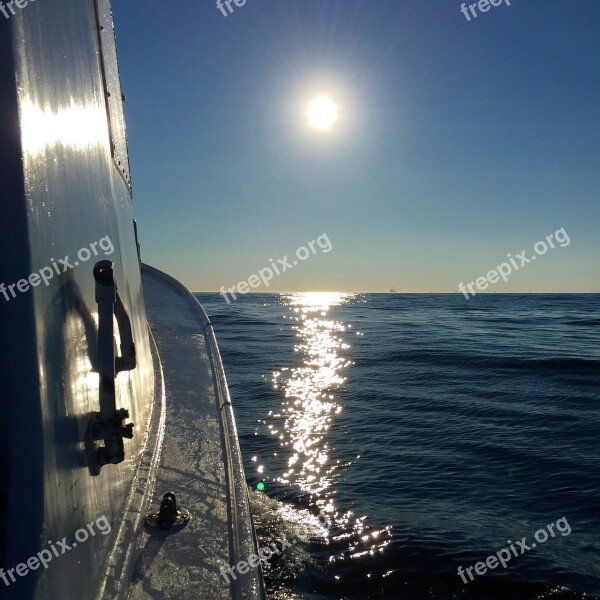 Ocean Sunrise Boat Montauk East Hampton