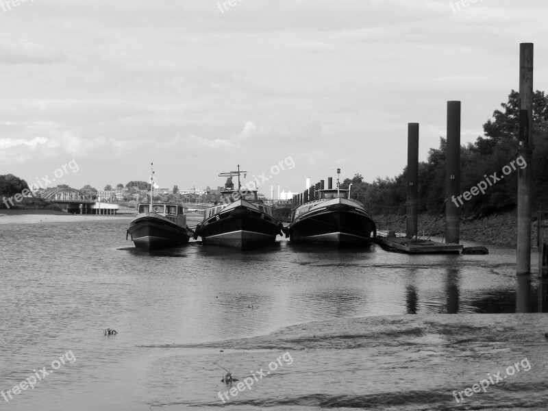 Elbe Hamburg Ebb Berliner Bank Barges