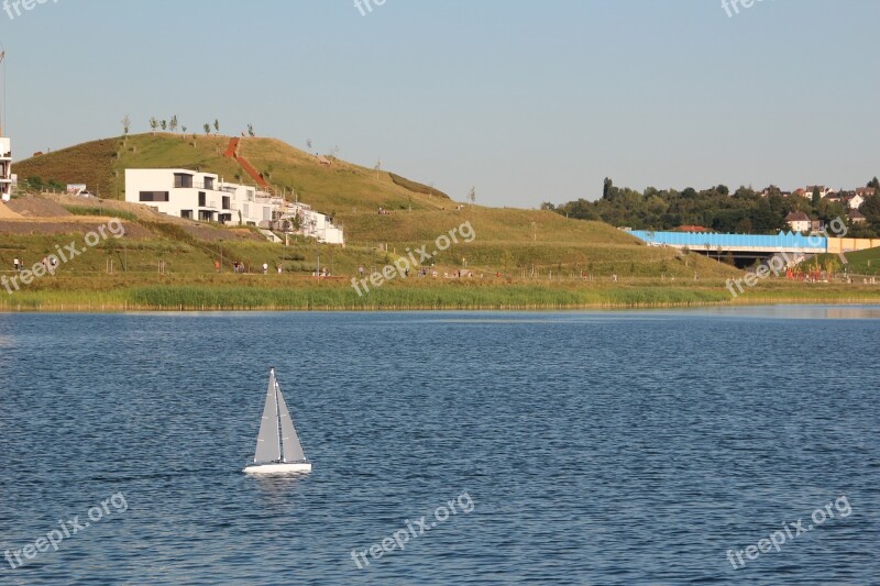 Dortmund Phoenix Lake Kaiserberg B236 Model Boat