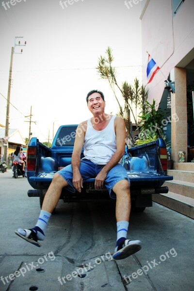 Auto Loading Ramp Man Cheerful Sit