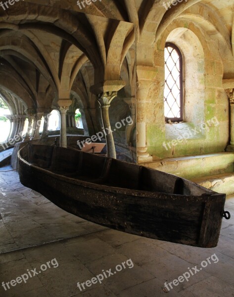 Boat Optical Effect Flying Boat Church Curiosity