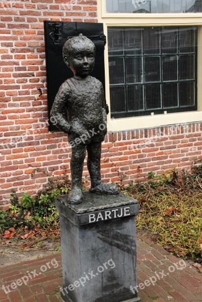 Bartje Image Statue Kidney Beans Assen