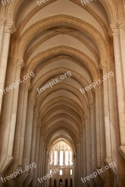 Cathedral Gothic Pillars Nave Religious Monument