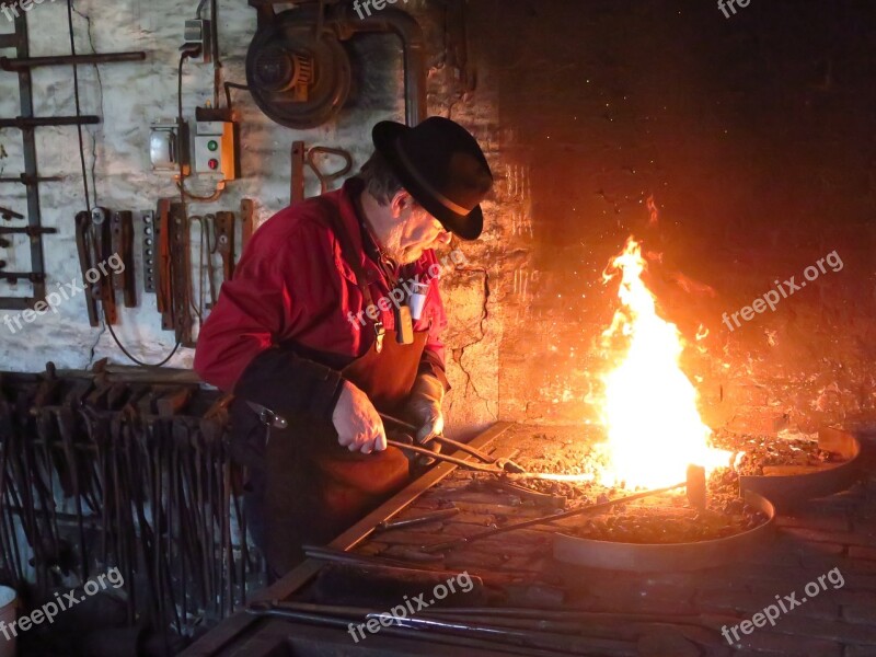 Blacksmith Museum Smithy Fire Hot