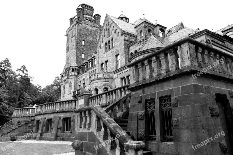 Castle Waldhausen Dracula Shudder Black White