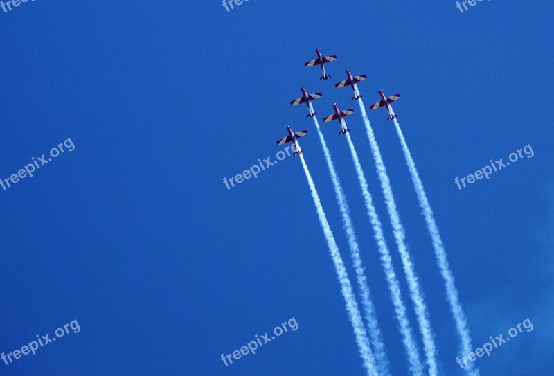 Aircraft Flying Formation Sky Flyer