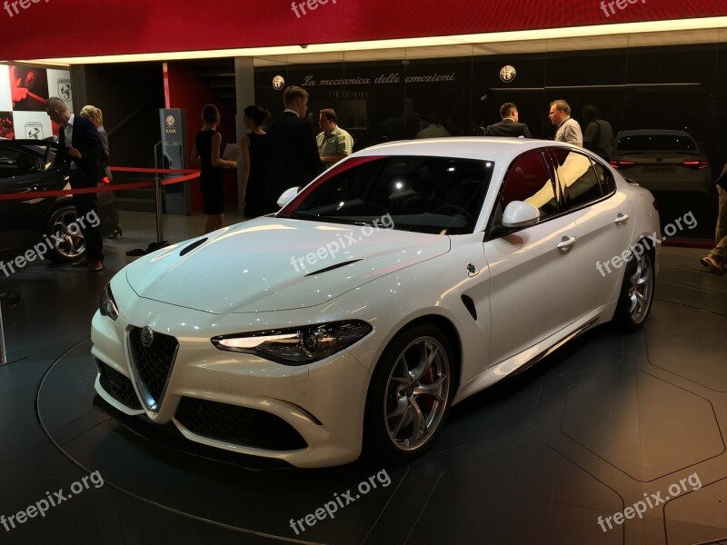 Alfa Romeo Giulia Quadrifoglio Verde 510 Ps Mittelklasse