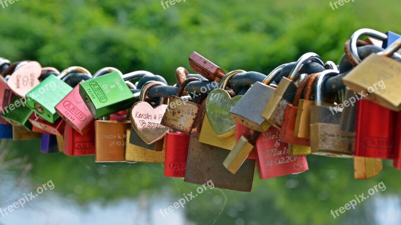 Castle Heart Wedding Symbol Padlock