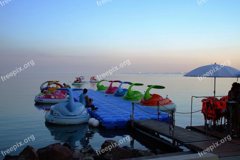 Evening Lake Rental Of Vessels Elektroplavidla Rowboat