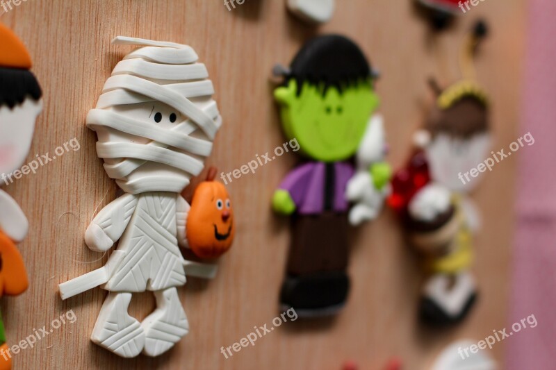 Halloween Figures Ghost Foraging Haunting Cute