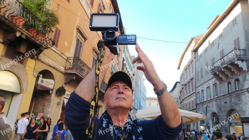 Journalist Cameraman Printing Crossmedialità Man