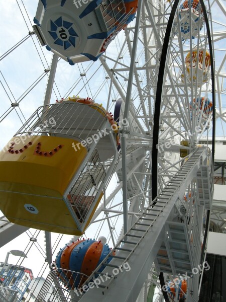 Ferry Wheel Wonderland Amusement Fun Entertainment