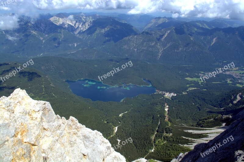 Zugspitze Alpine Lake View Alpine Mountains