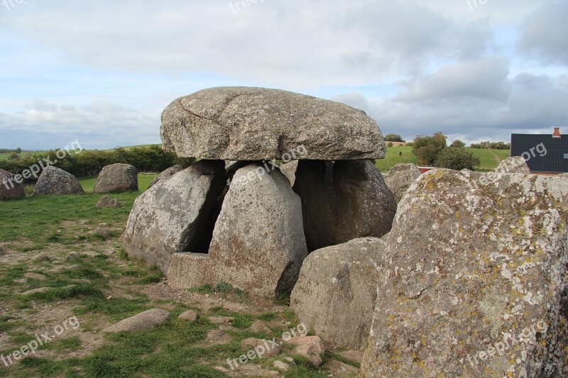 Stones Archaeology Place Of Worship Ditch Burial Mound