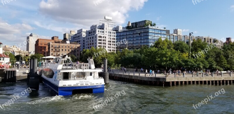 Nyc Ferry Dumbo Brooklyn Downtown