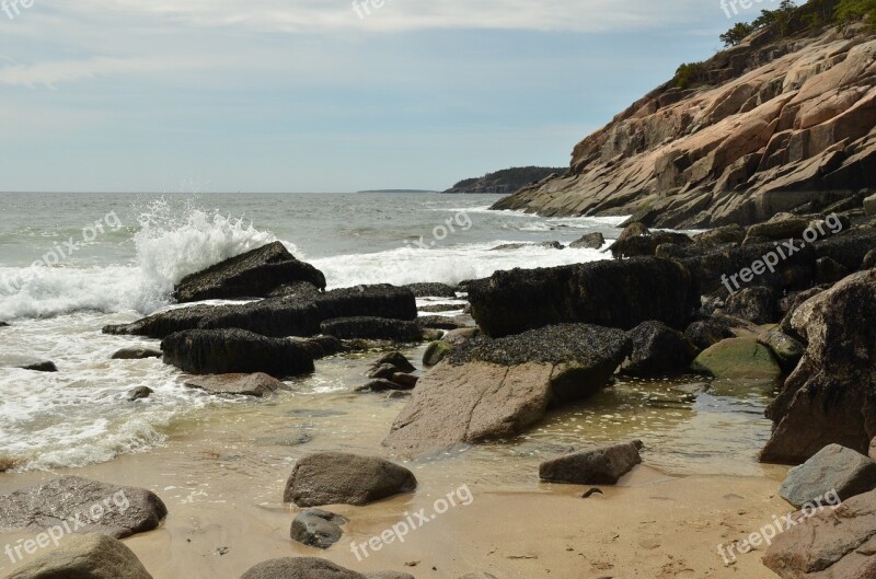 Beach Rock More Water Golf