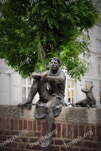 Sculpture Bronze Bookworm Human Statue