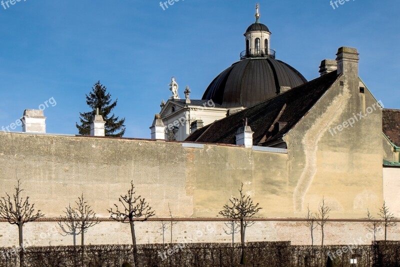 Vienna Lower Belvedere Wall Church Downtown