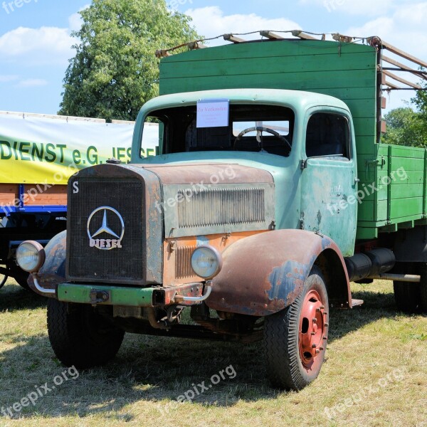 Truck Oldtimer Historically Unrestored Mercedes-l4500s