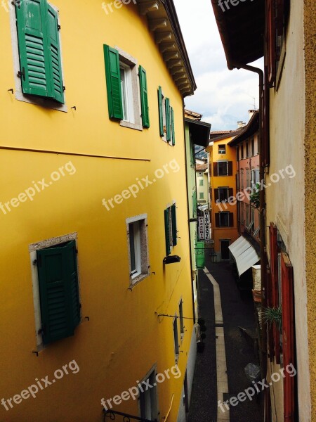 Narrow Lane Torbole Houses Gorge Free Photos