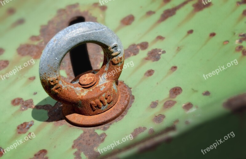 Rusty Eyelet Fixing Round Screw