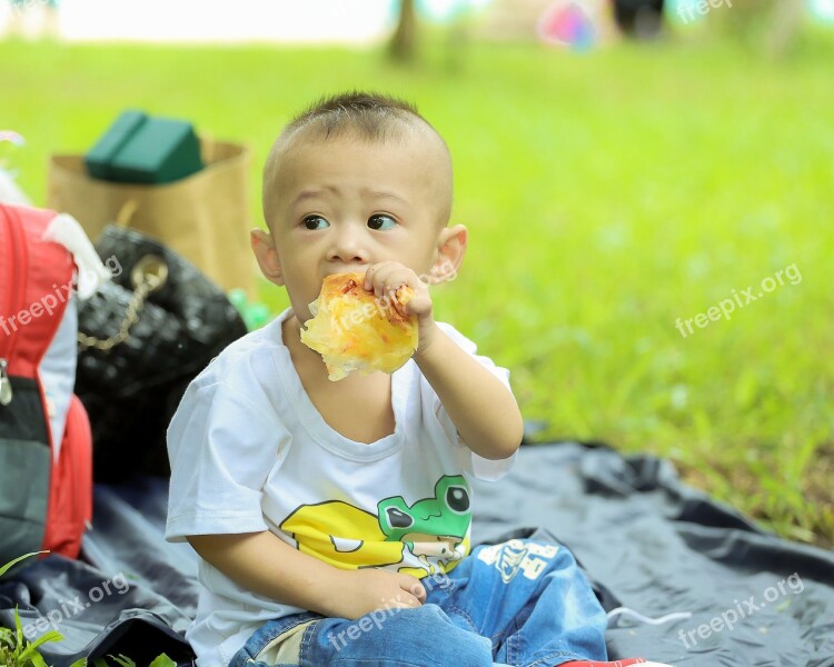 Child Kid Kushin Eat The Park