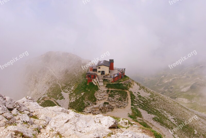 Refuge Dolomites Fraccaroli Hiking Trekking