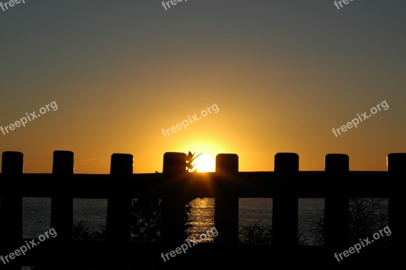 Sunset Gate Sun Trapped Evening