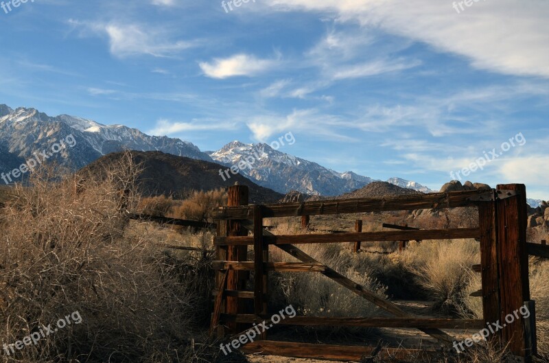 Gate Lone Pine Western Mountains Free Photos