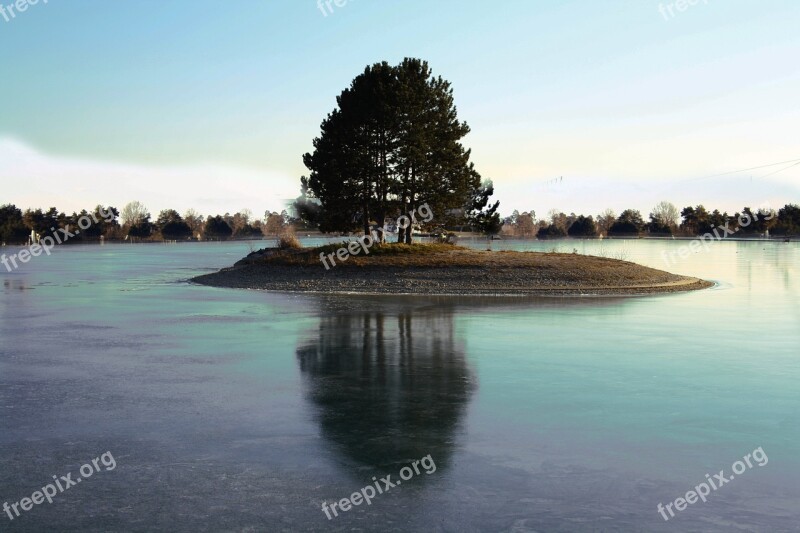 Water Lake Tree Badesee Stretch