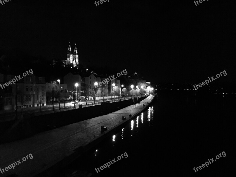 Black And White Cityscape Cathedral Lights River