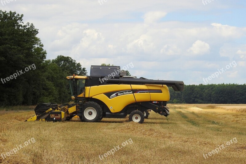 Combine Harvester Harvester Agriculture Vehicle Agricultural Machine