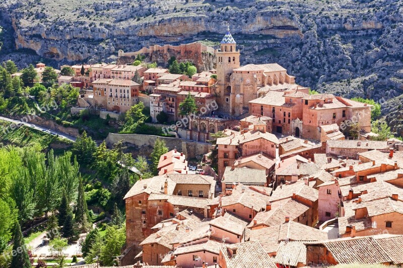 Albarracin Village Valley Buildings Mountain