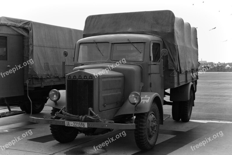 Truck Historically German Empire Black And White Long Hauber