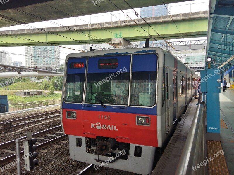 Subway Republic Of Korea South Korea Subway Train Station Train