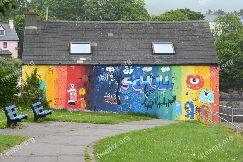 Grafitti House Away Meadow Facade