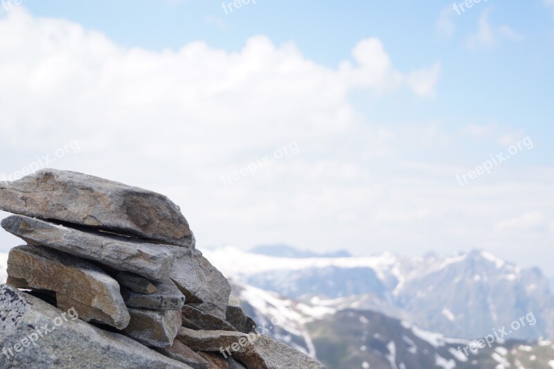 Stone Alpine Hiking View Has